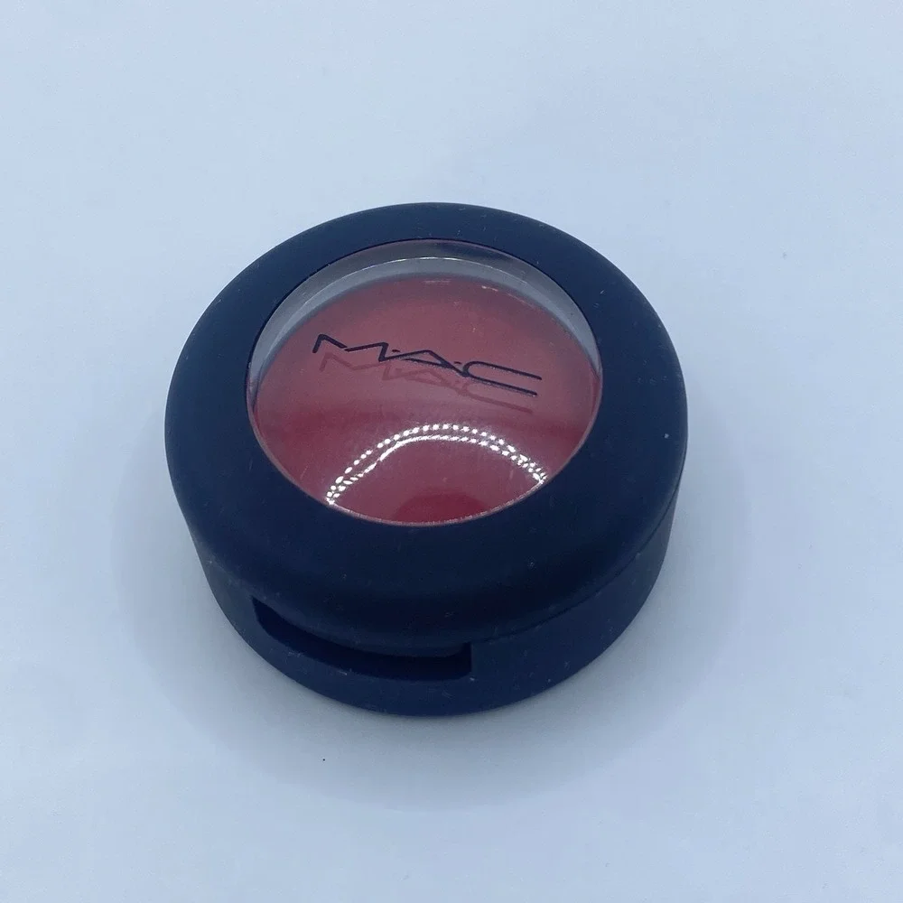 Mac Powder Kiss Soft Matte Eyeshadow Werk, Werk, Werk  0.05 oz NWOB